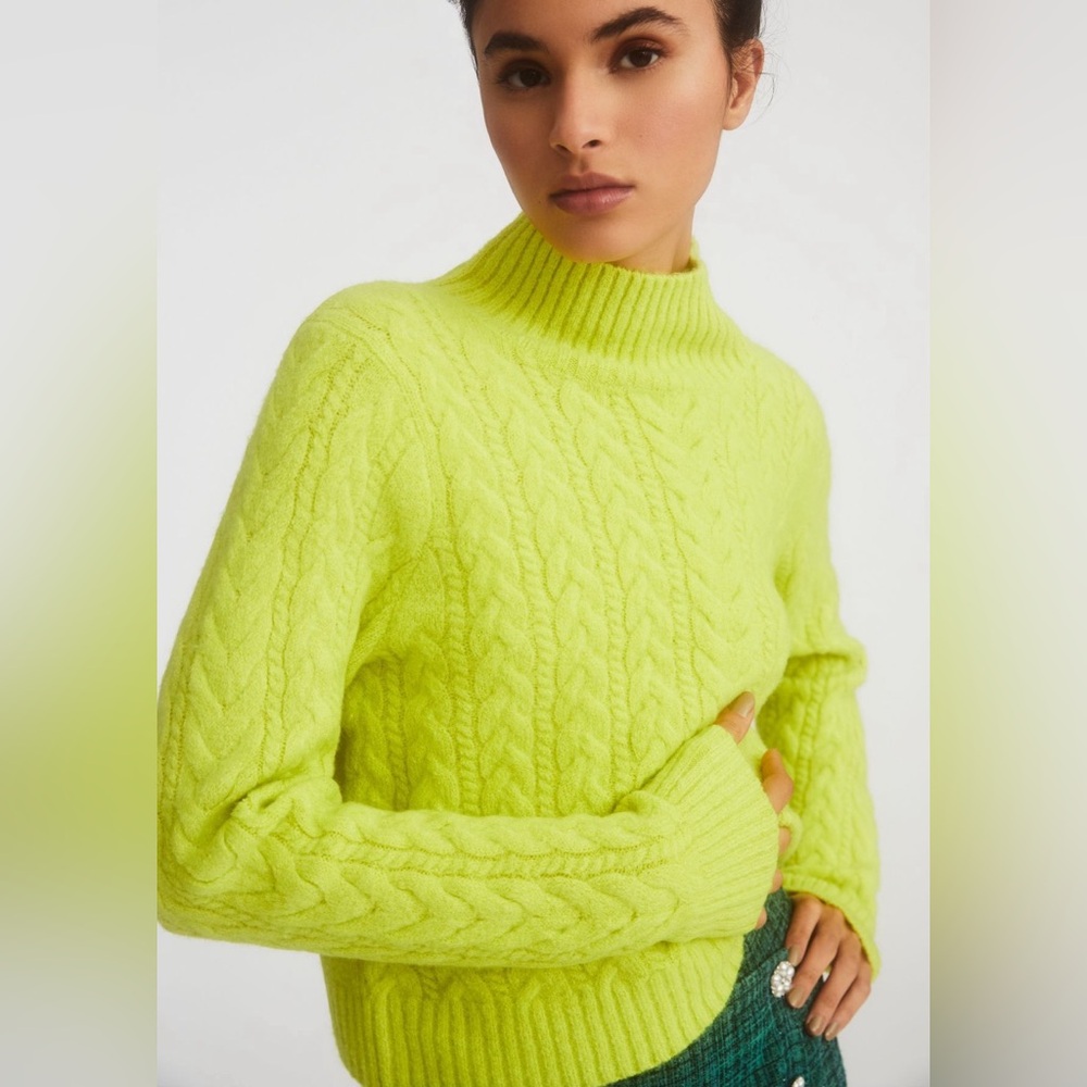 525 Cable-Knit Turtleneck Sweater
